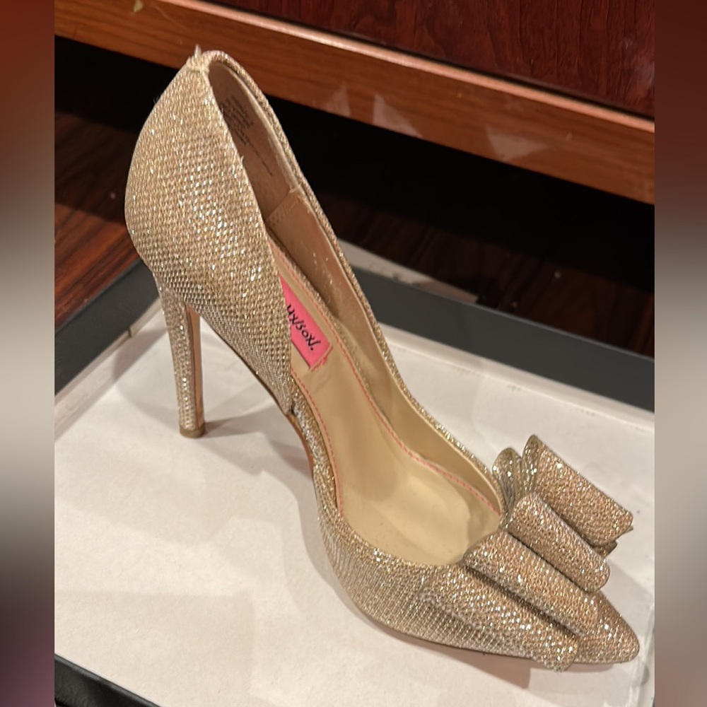 Gold Betsy Johnson heels